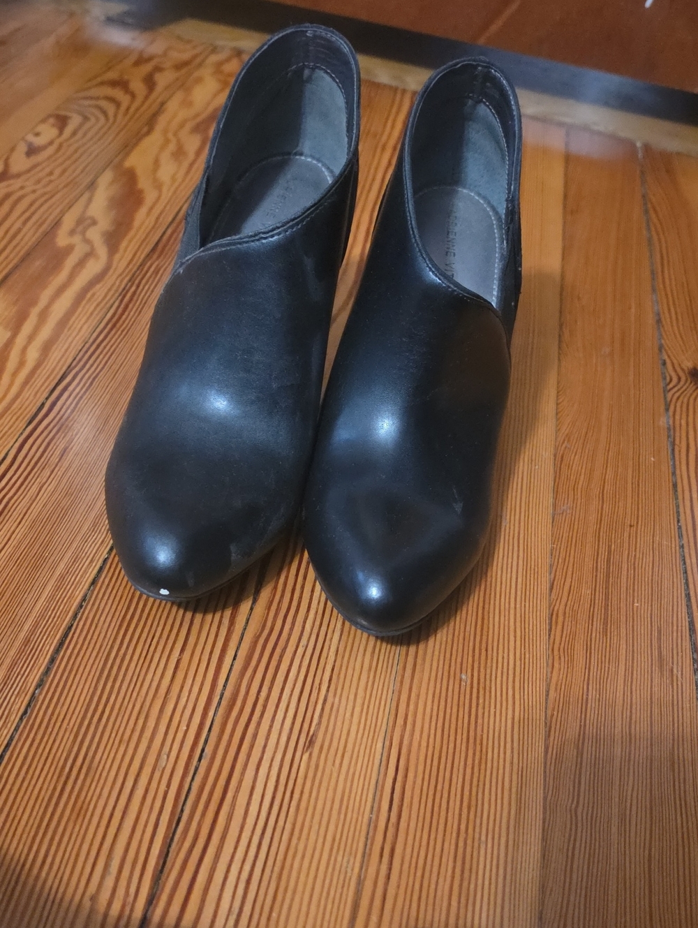 Adrienne Vittadini Black Pointed Toe Heeled Boots